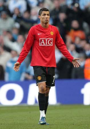 凌空斩世界波，王燊超当选中超官方第29轮最佳球员