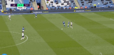 辽超总决赛：大连队4-0本溪队夺冠，王宏有、王跃皓分别双响