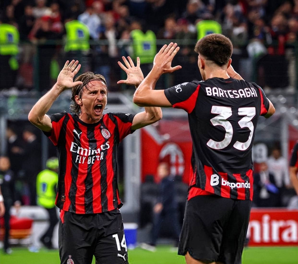 奥运冠军、世界冠军助力羽毛球公益活动