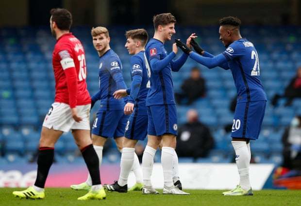 鲁尼：和特朗普打高尔夫时周围全是狙击手，还有防核逃生装置